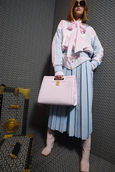 Look 19